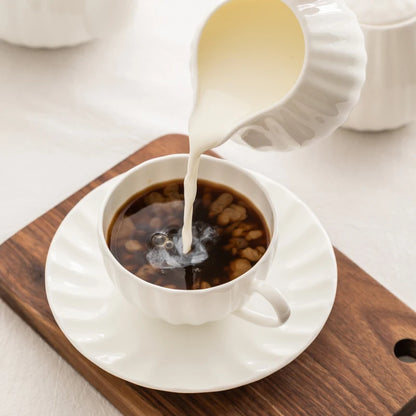 Bone China Coffee Pot Office Teapot Ceramic Large Capacity Tea Pot with Filter Creative Household Simple Handmade White Kettle.