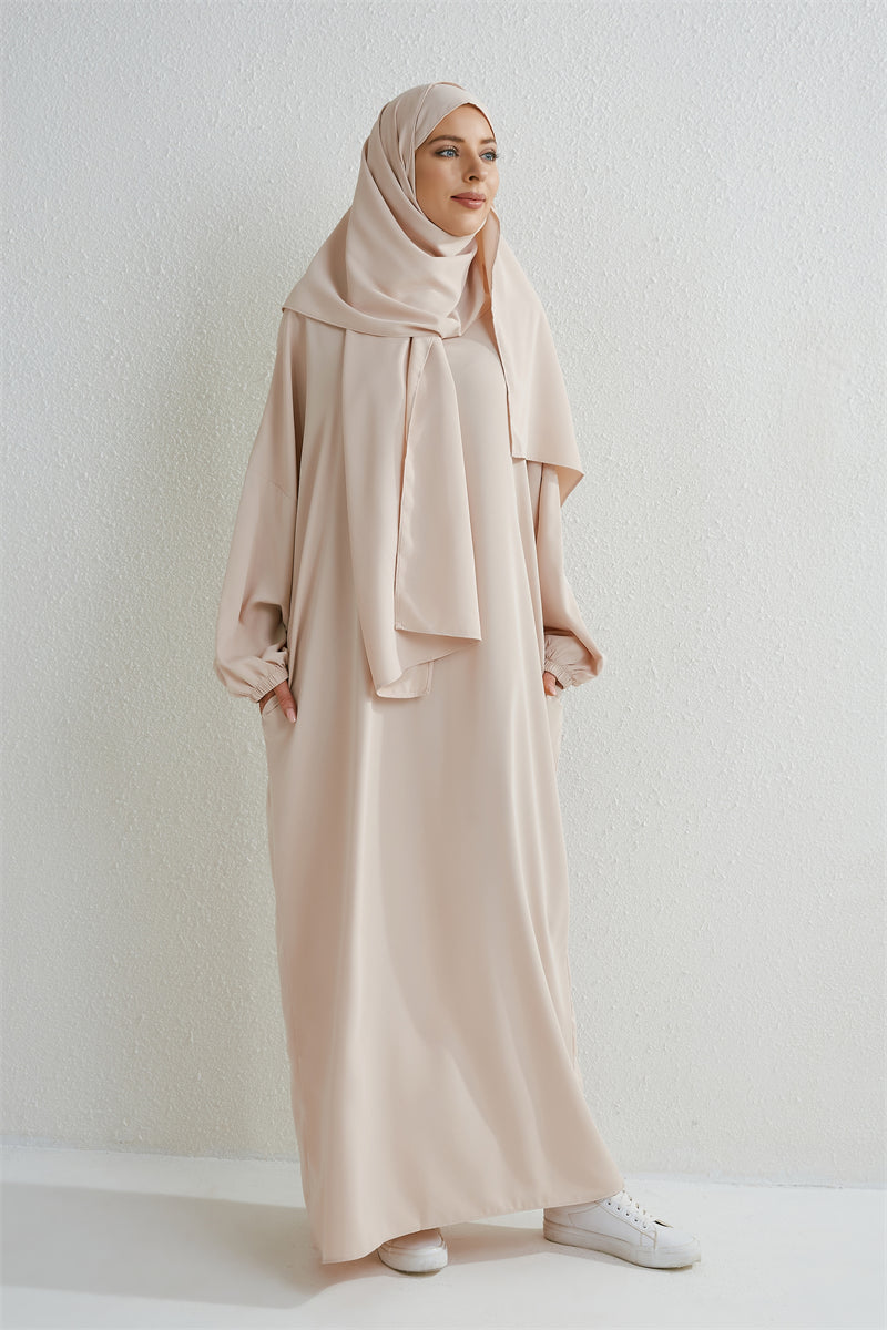 Muslim abaya