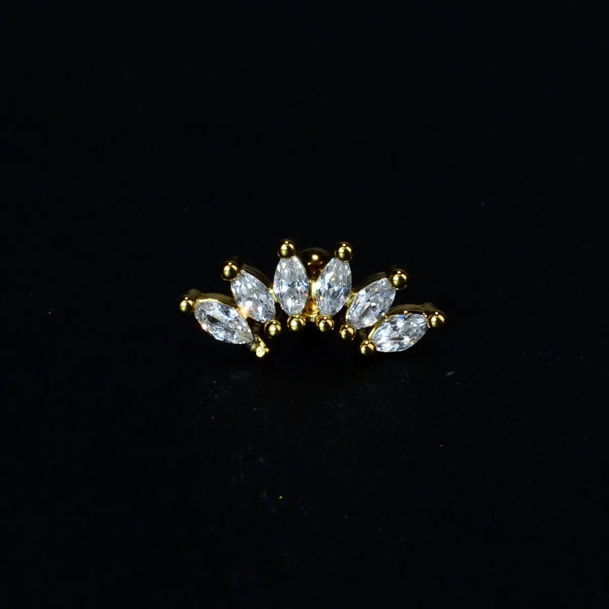 1PC New Curved Cz Cartilage Stud Moon Leaf  Helix Rook Conch Screw Back Earring Stainless Steel Bar Ear Piercing Jewelry.