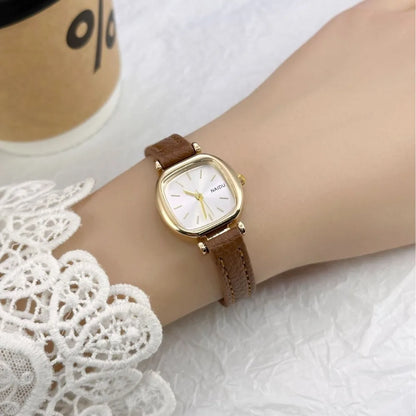 Hot Sale Women Watch Simple Small Dial Quartz Watches Luxury Ladies Gift Wristwatch Fashion Student Leather Strap Clock Relógio.