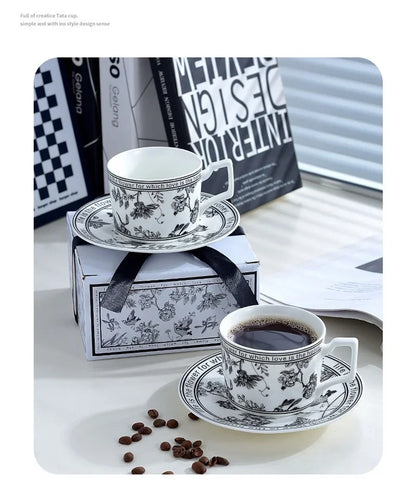 Vintage Elegant Ceramic Mug Floral bird pattern Coffee Cup and Saucer Afternoon Tea Cup Dessert Tray Exquisite Gift Water Cup.