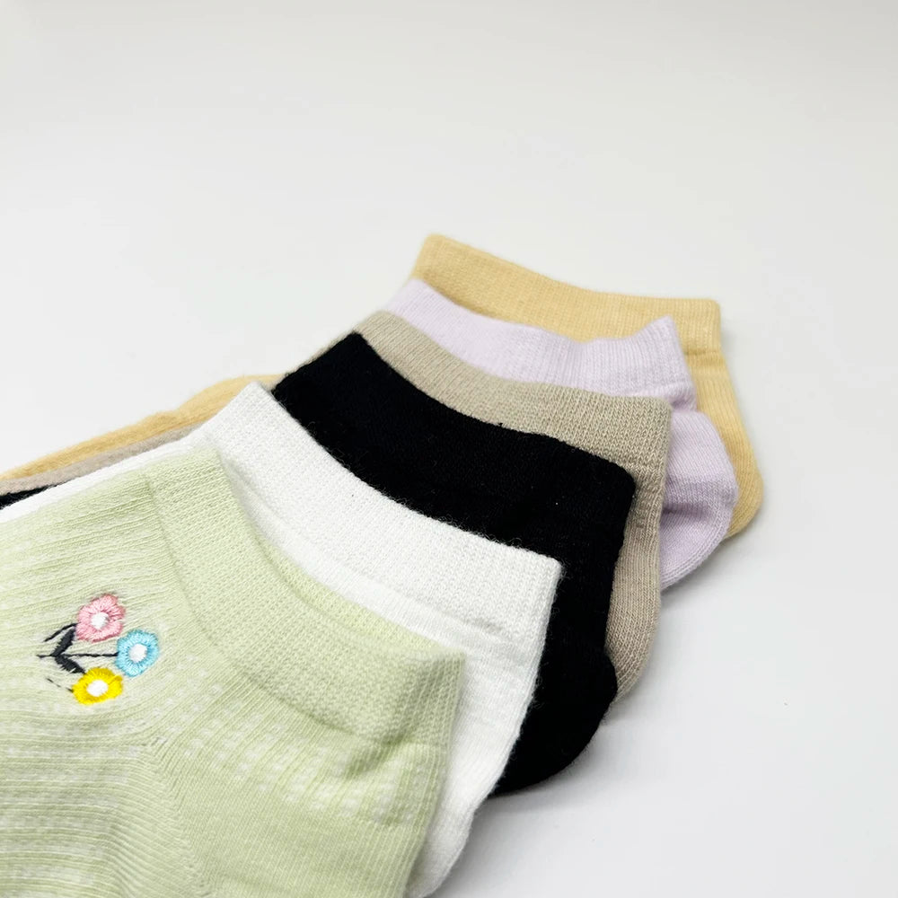 4 Pairs Cotton Women's Boat Socks No Show Socks Set for Lady White Invisible Cotton Socks Pack Pink Black Breathable Summer