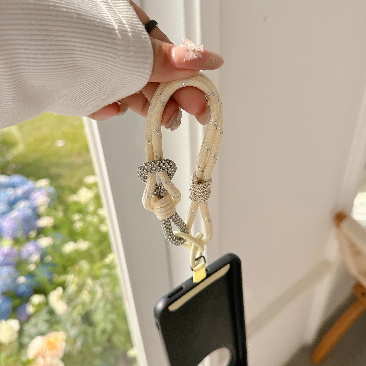 Rhinestone Short Strap Cell Phone Detachable Rope Keychain Braided Mobile Phone Lanyard Hanging Chain Ring Cord Wrist Strap.