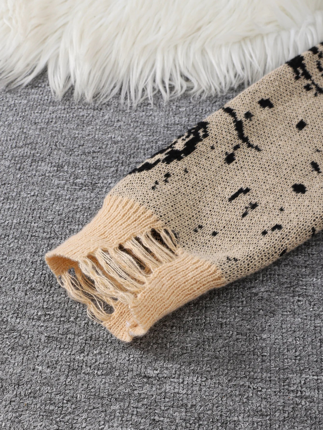 New Popular Street Ripped Abstract Starry Sky Pattern Pullover Ripped Sweater Casual Round Neck Knitted Men's Pullover.