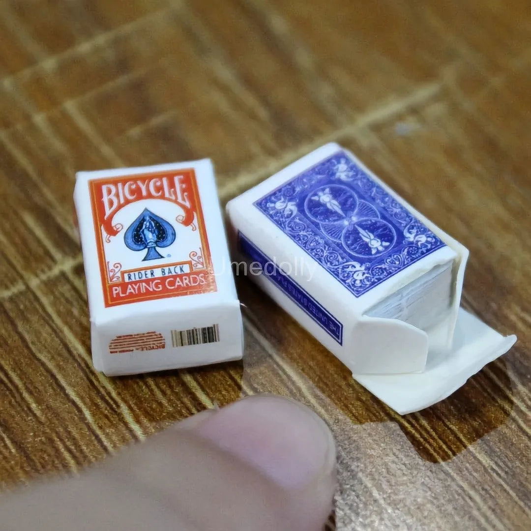1 Set 2 Boxes Mini 1/12 Scale Dollhouse Miniature Poker Card Pretend Play House Decoration for BJD OB11 Doll Accessories.