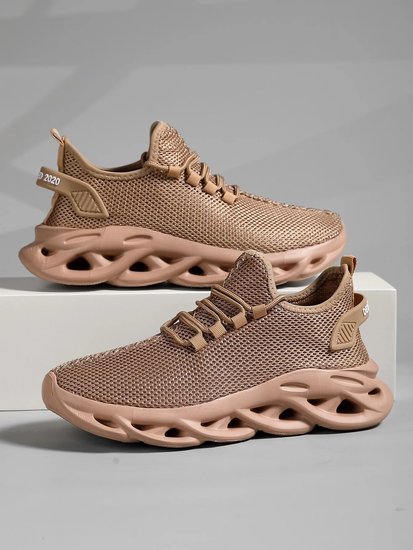 Men Casual Sport Shoes Breathable Lightweight Sneakers Outdoor Mesh Black Running Shoes Athletic Jogging Tenis Walking Shoes.