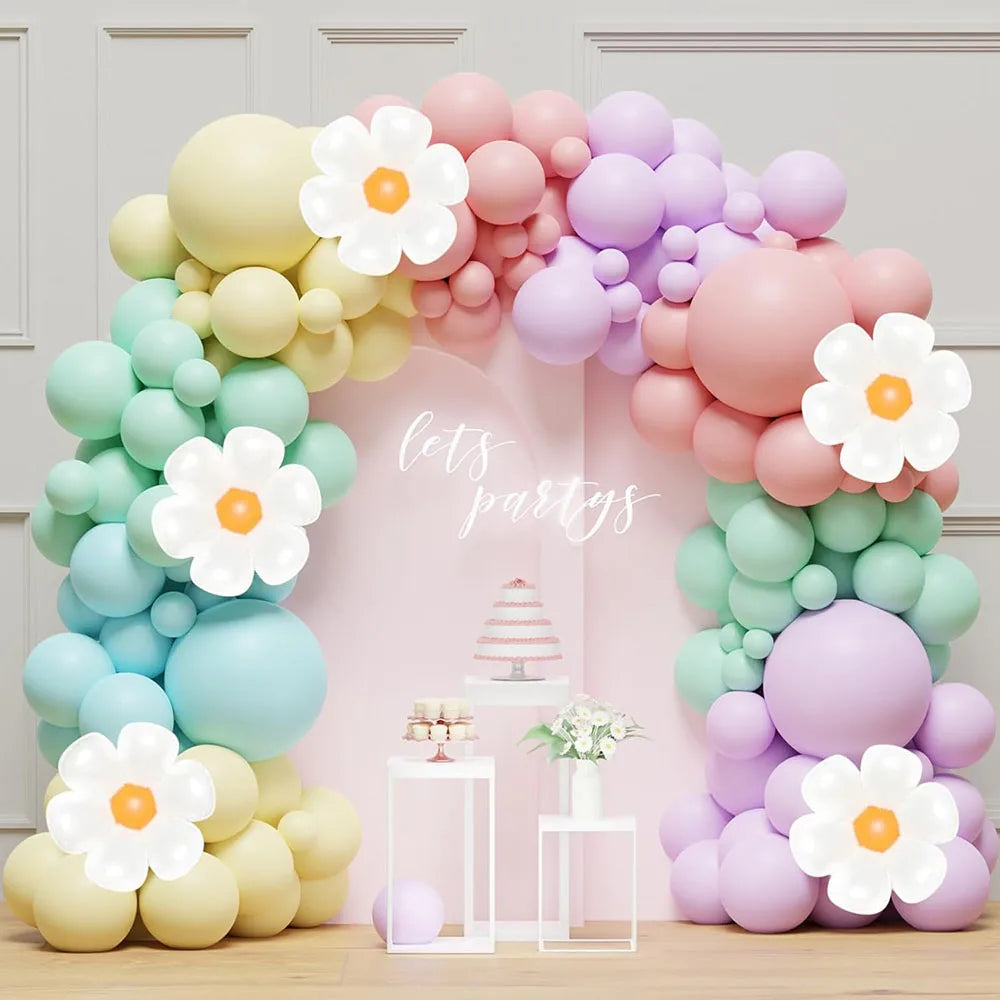 Gänseblümchen-Ballon-Girlanden-Bogen-Set, 136 Teile, weiß, modische Blumen, Macaron, Rosa, Gelb, Blau, Lila, Ballon, Geburtstag, Gänseblümchen-Thema, Hochzeit, zwei modische böhmische Party-Dekoration.