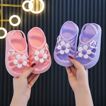 2025 New Children's Slippers Summer Girls and Boys Bathroom Home Anti slip Beach Shoes Soft Soled Baby Sandals.