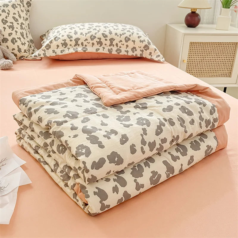 Printed Thin Duvet Skin-friendly Comforter 100x150cm for Kids Quilt Soft Bedspread Summer Blanket edredones (No Pillowcase)