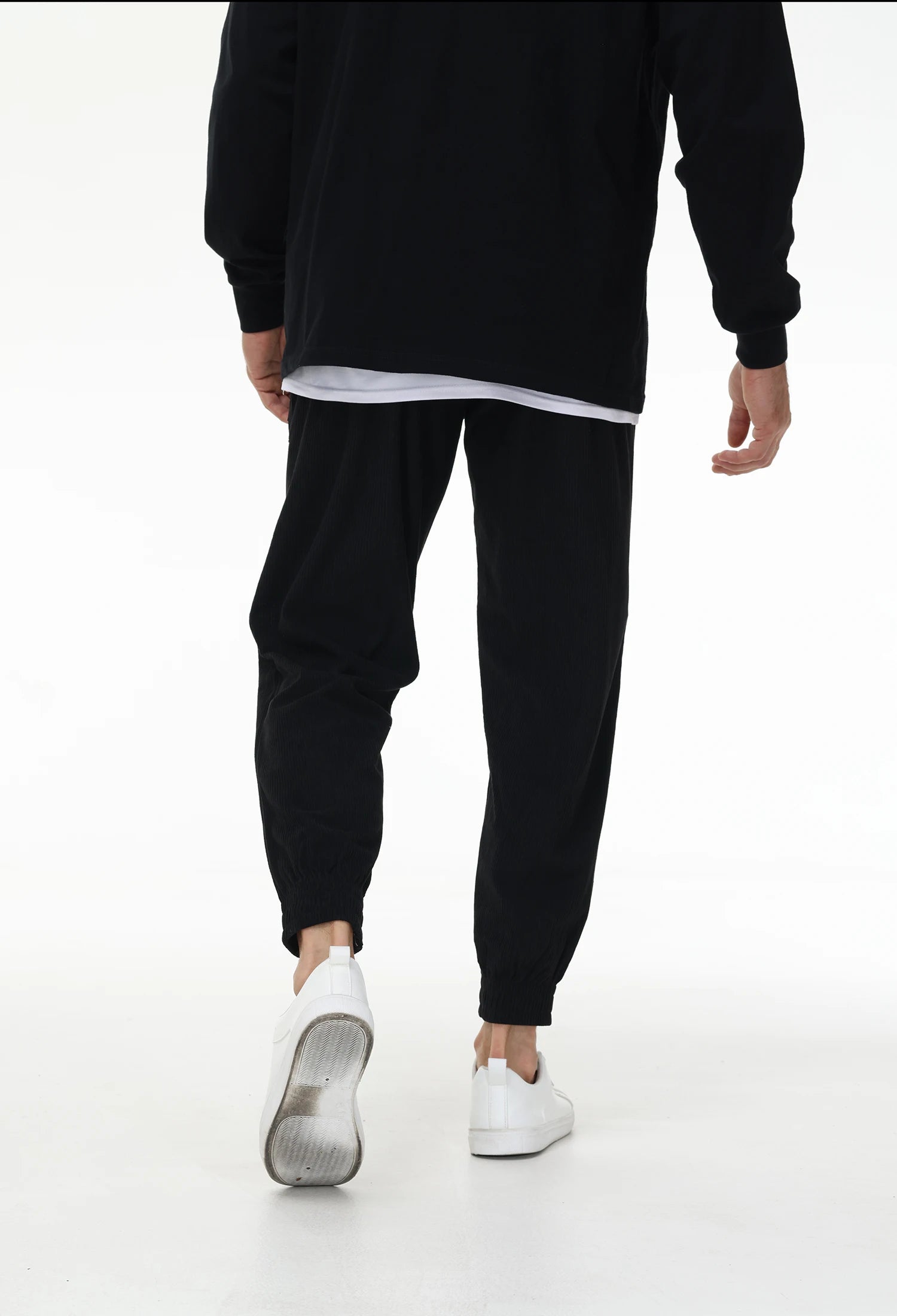 Mens Corduroy Sweatpants Elastic Waist Drawstring Tapered Pants With 4 Pockets for Jogging Running Outdoor Warm Sports.