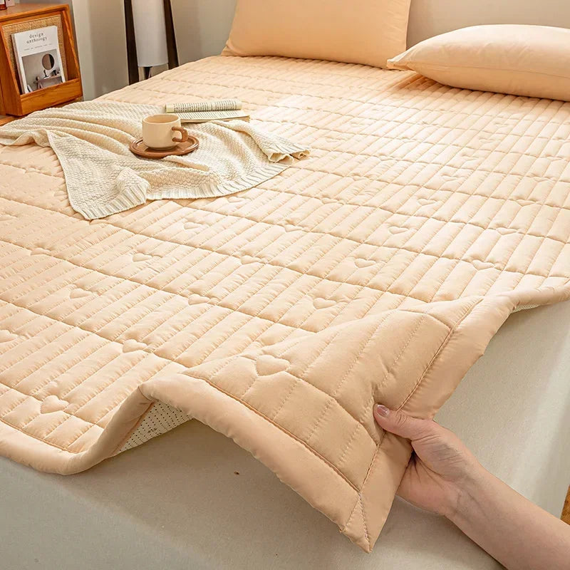 Washed cotton quilted thicken mattress pink romance heart sleeping mat 150cm bed sheet bed protection pad queen king size