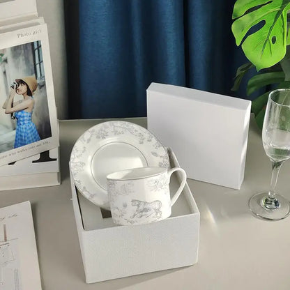 Red, Blue, Gray Tiger Series  Animal Images Bone Porcelain Coffee Cup Plate European Afternoon Tea Cup and Saucer Set Gift Box