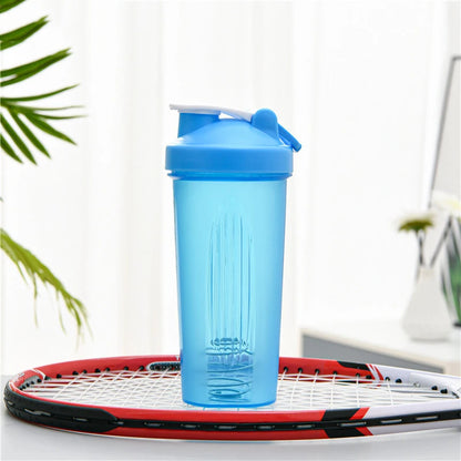 600ml Portable Protein Powder Shaker Bottle Leak Proof Water Bottle for Gym Fitness Training Sport Shaker Mixing Cup with Scale.