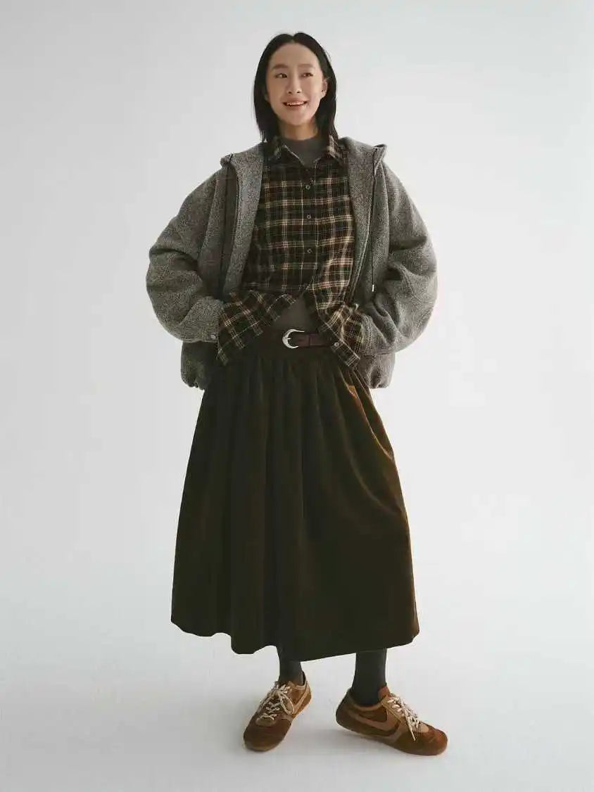 Advanced Retro Brown Skirt For Women In Autumn And Winter Fashion, Corduroy High Waist Slimming Skirt.