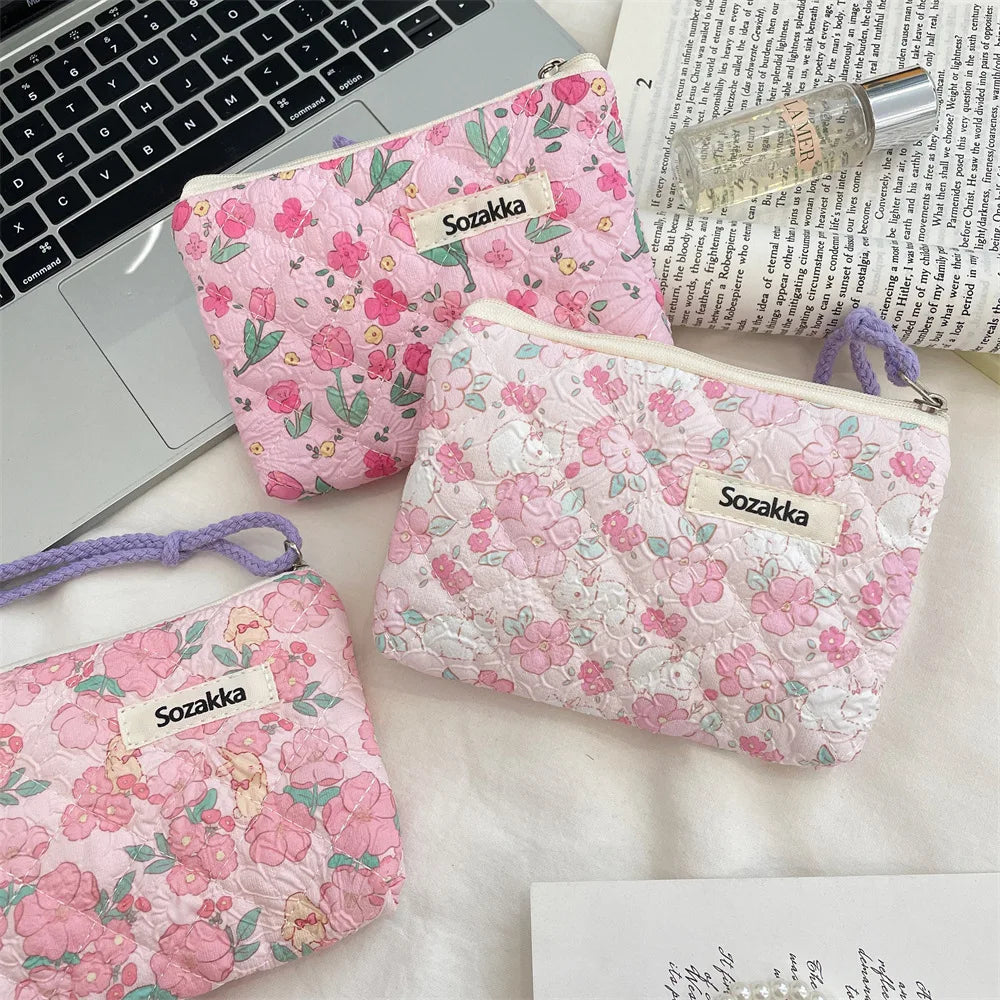 Cute Travel Cosmetic Lipstick Earphone Card Small Portable Storage Bag Purse Mini Makeup Handbags Pouch Organizer In Make Up Bag.