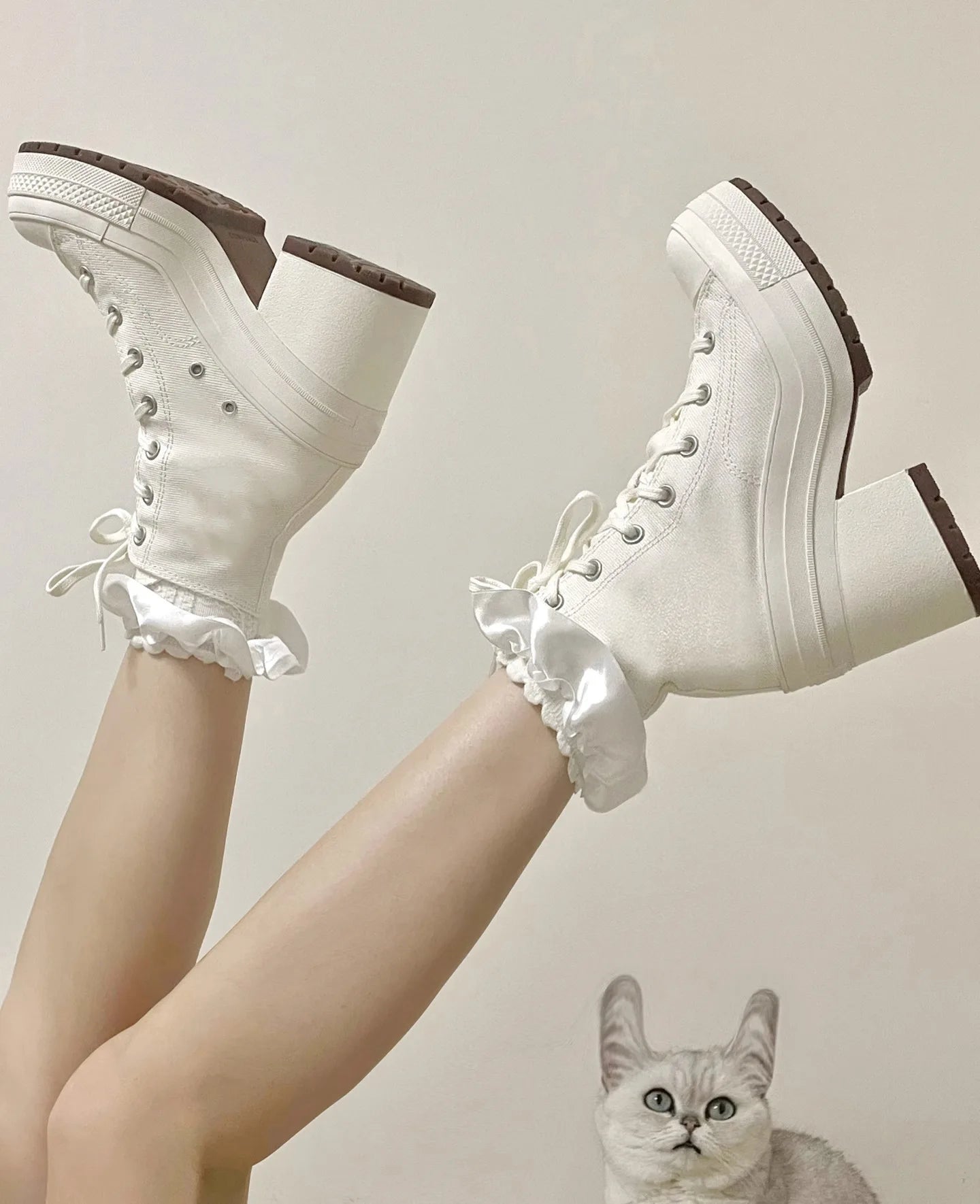 Women Platform Sneakers Luxury Brand  Women Boots Fashion Outdoor Skateboard Shoes Women High Top Canvas Sneaker Plus Size 36-42.