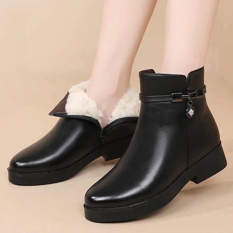 WOIZGIC Women Mother Female Ladies Genuine Leather Ankle Shoes Boots Platform Wool Plush Warm Fur Winter Zipper Plus Size 42 43.