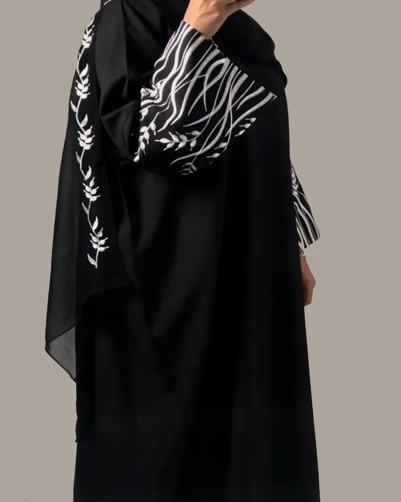 Muslim Women Dress Elegant Black Embroidery Abaya Long Robe Dubai Luxury Eid Ramdan Prayer Dress Kebaya Kaftan Moroccan Dresses.