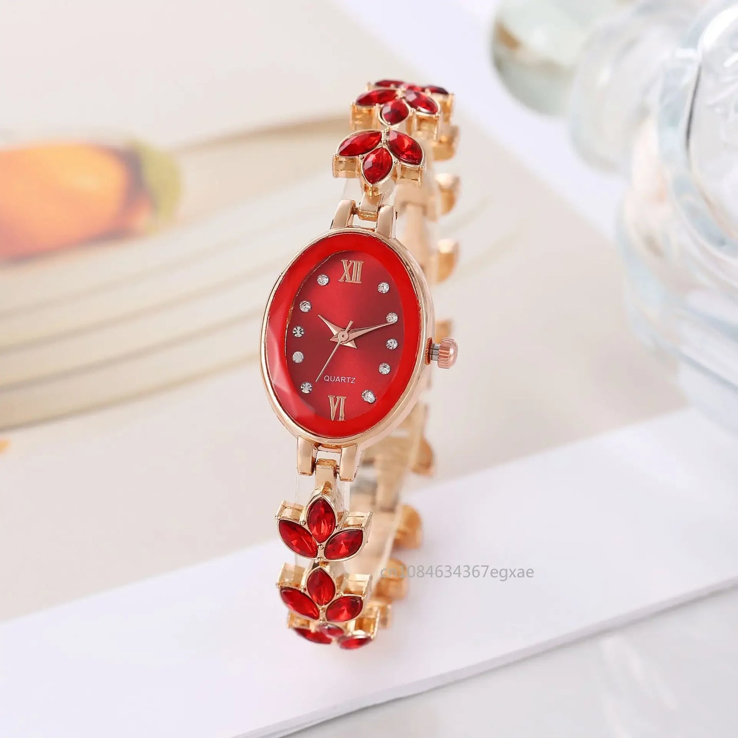Women's Watches Light Luxury Diamond Inlaid For Clover Watch Waterproof Oval Ladies Fashion Quartz Bracelet Wristwatch.