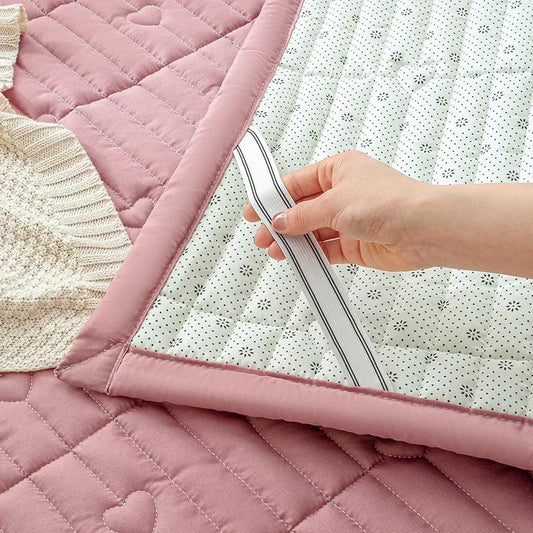 Washed cotton quilted thicken mattress pink romance heart sleeping mat 150cm bed sheet bed protection pad queen king size.