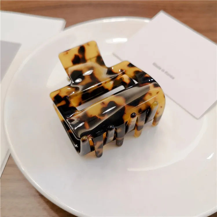 Muweordy New Acetate Claw Clip Leopard Hair Claw Large Geometric Hollow Square Crab Hair Clip  for Women Girl Hair Accessories.