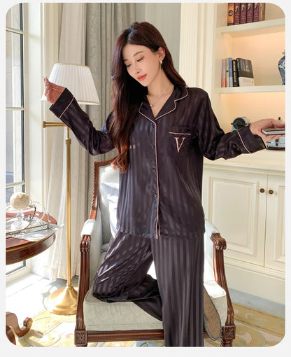 Women's Ice Silk Pajama Set Long Sleeve Long Pants Lightweight Sleepwear for Spring And Autumn Comfortable Homewear Pj Set.