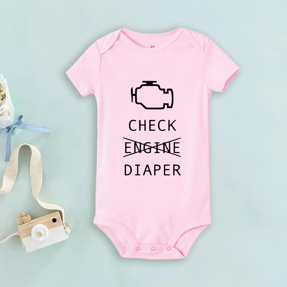 Lustige Poopy Windel Baby Strampler Check Engine Baby Body Niedliche Mechaniker Säuglingsbodys Jungen Mädchen Kleidung Neugeborenes Geschenk.