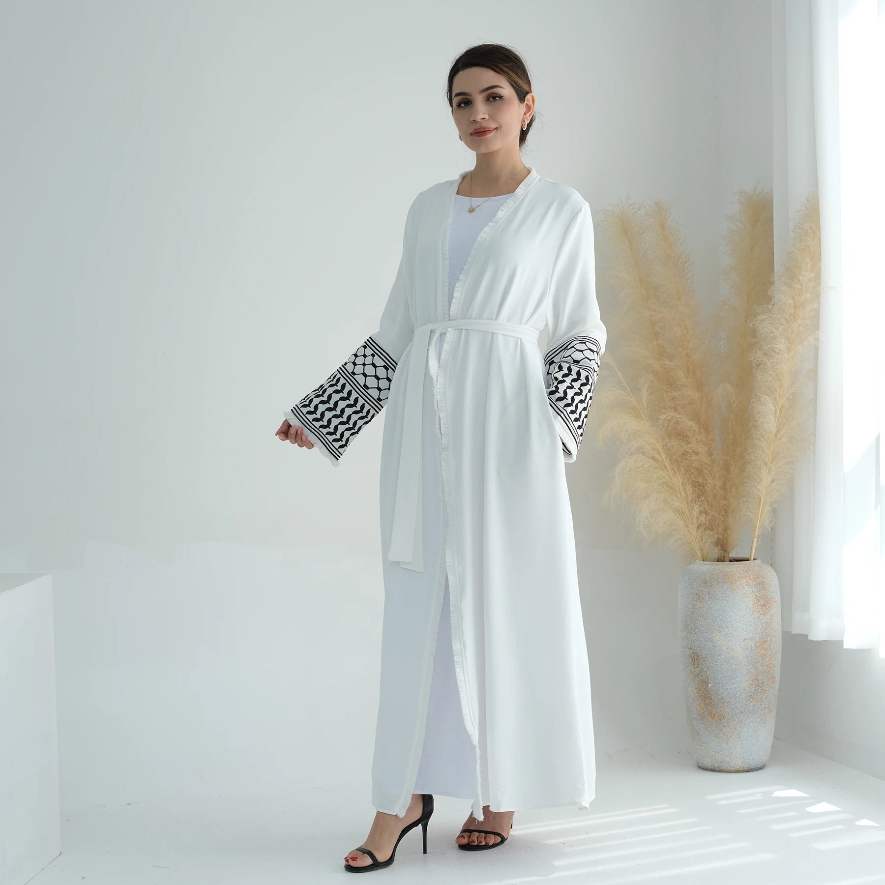 Ramadan Embroidery Muslim Modest Kimono Abaya Damen Dubai Luxury Islam Women Cardigan Dresses Kebaya Kaftan Robe Femme Musulman.
