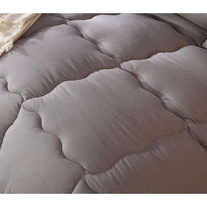 Grey thick quilted winter hotel style quilt Comforter Queen King soft winter quilt very warm220x240Quilts  - et.