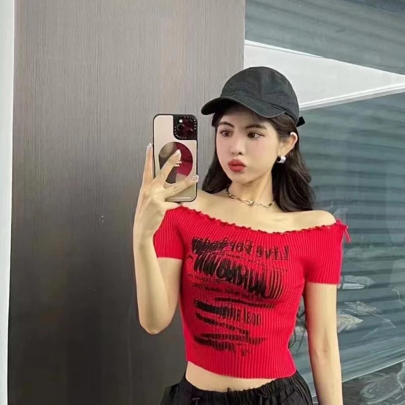 Summer Fashion Slim Fit One Shoulder Sexy Knot Elastic Red T-Shirt For Women.