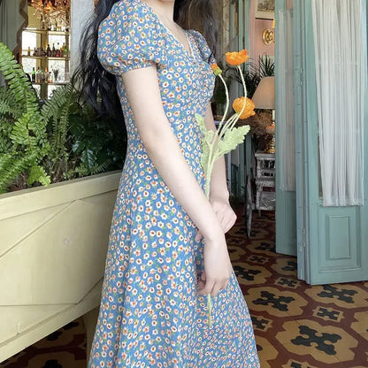 Rustikales Blumenkleid für Damen, neue Frühlings- und Sommersaison, Stehkragen, Puffärmel, schlankmachendes langes Kleid im französischen Stil, Blau.