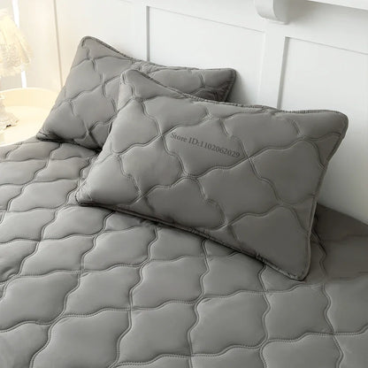 Waterproof Fitted Bed Sheets, Mattress Pads Soft Microfiber Breathable Bedspreads Cover Protector for Single/Double/King/Queen.