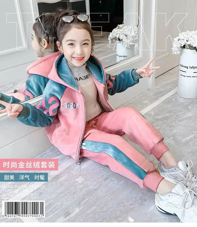 New Winter Keep Warm Girls Clothing Set Padded Lining With Plush Velent Hooded Jacket+Pants 2pcs Suit For 3-12 Years Kids.