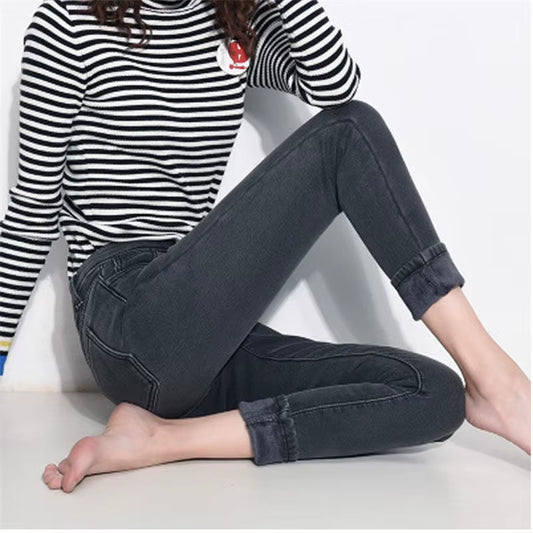 Streetwear Thicken plus Velvet Slim Pencil Jeans Women Winter Warm Oversized 34 Denim Pants High Waist Stretch Cowboy Trousers.