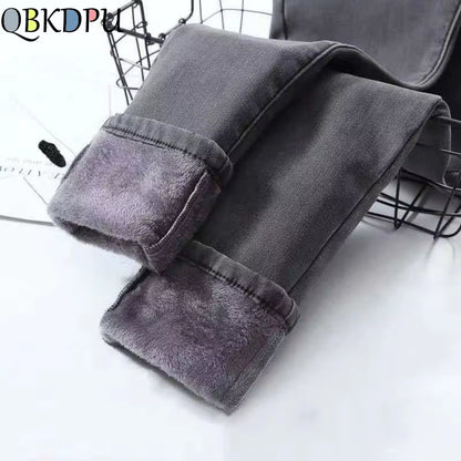 Streetwear Thicken plus Velvet Slim Pencil Jeans Women Winter Warm Oversized 34 Denim Pants High Waist Stretch Cowboy Trousers.